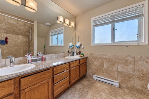 4707 Meadfeild Road, West Vancouver, BC 