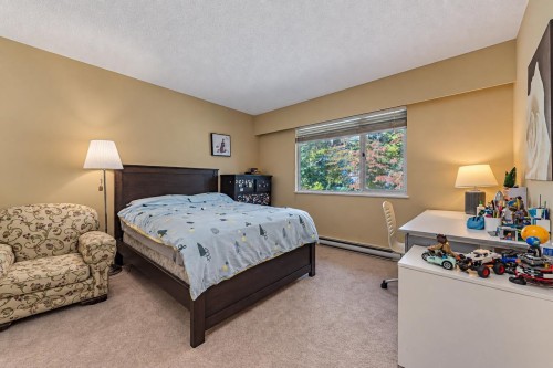 4707 Meadfeild Road, West Vancouver, BC 