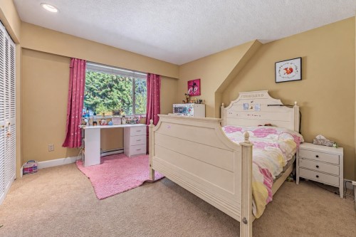 4707 Meadfeild Road, West Vancouver, BC 