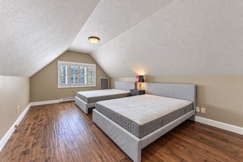 4707 Meadfeild Road, West Vancouver, BC 