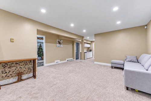 4707 Meadfeild Road, West Vancouver, BC 