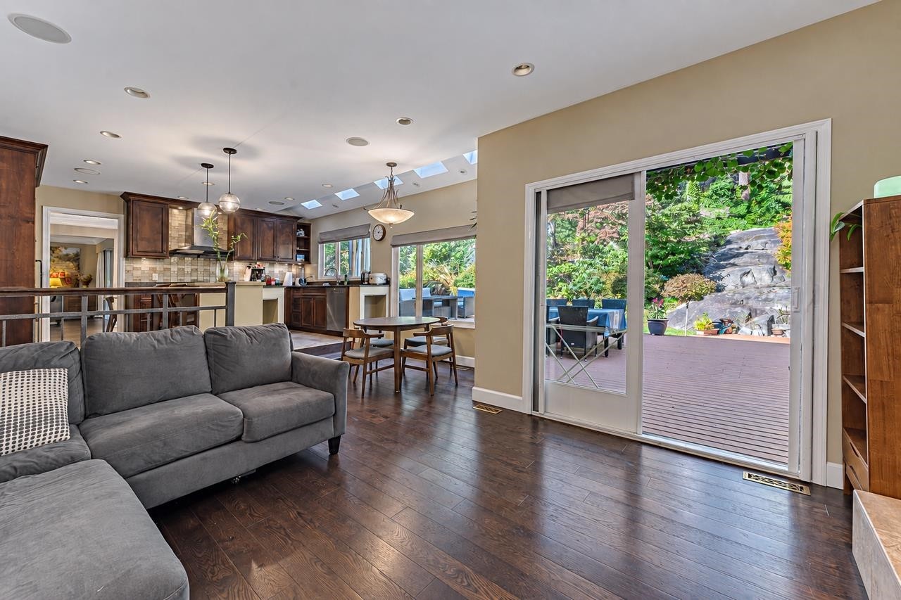 4707 Meadfeild Road, West Vancouver, BC