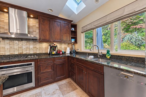 4707 Meadfeild Road, West Vancouver, BC 