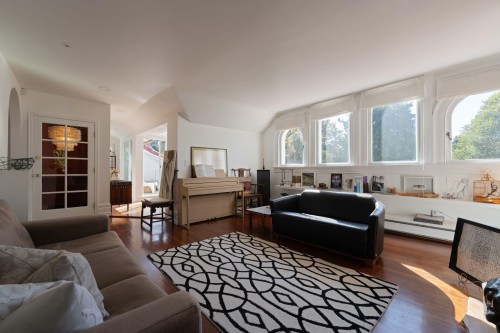 3292 Granville Street, Vancouver, BC 