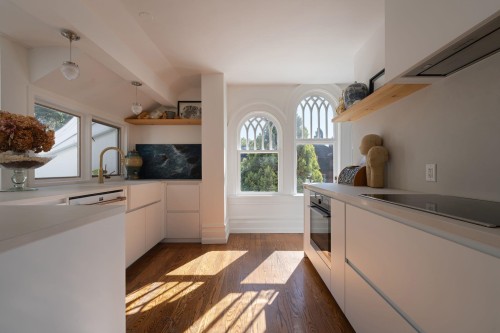 3292 Granville Street, Vancouver, BC 