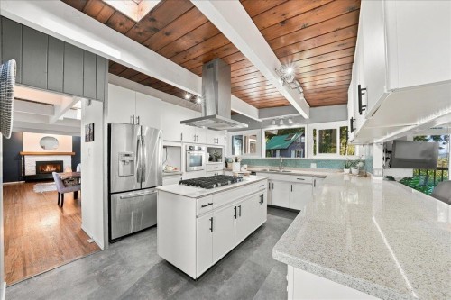 2363 Windridge Drive, North Vancouver, BC 