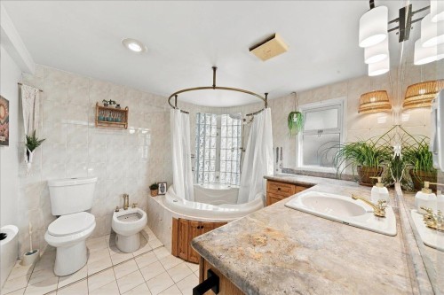 2363 Windridge Drive, North Vancouver, BC 