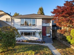 338 21st Street W North Vancouver, BC V7M 1Z5