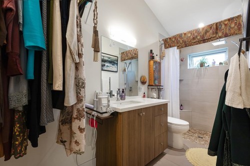 535 Keith Road E, North Vancouver, BC 