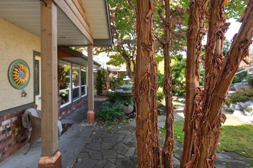535 Keith Road E, North Vancouver, BC 
