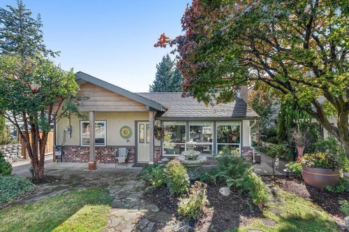 535 Keith Road E, North Vancouver, BC 