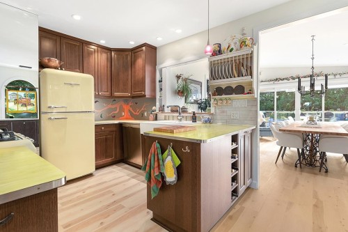 535 Keith Road E, North Vancouver, BC 
