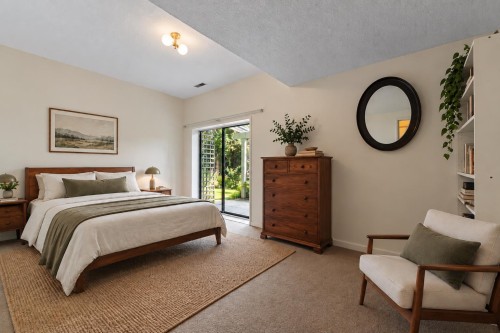 6250 Summit Avenue, West Vancouver, BC 