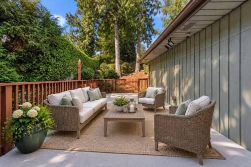 6250 Summit Avenue, West Vancouver, BC 