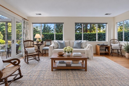 6250 Summit Avenue, West Vancouver, BC 