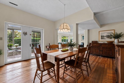 6250 Summit Avenue, West Vancouver, BC 