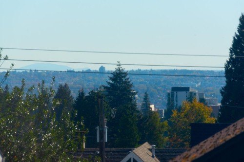 219 29Th Street E, North Vancouver, BC 