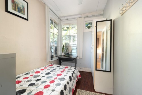 219 29Th Street E, North Vancouver, BC 