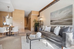 2-1115 10th Avenue W Vancouver, BC V6H 1J2