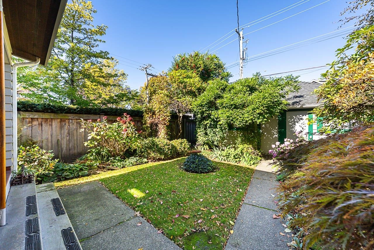 1881 Whyte Avenue, Vancouver, BC