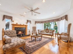 1224 14th Street E North Vancouver, BC V7J 1K2
