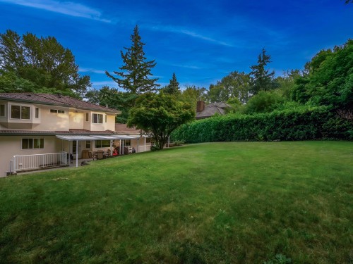 1224 14Th Street E, North Vancouver, BC 