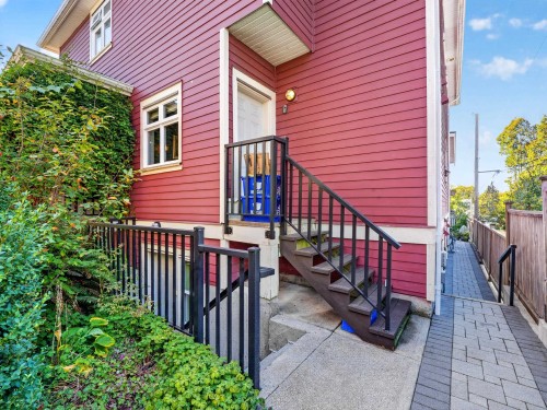 5502 Dundee Street, Vancouver, BC 