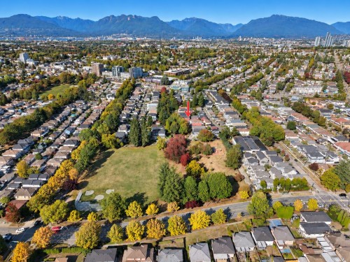 5502 Dundee Street, Vancouver, BC 