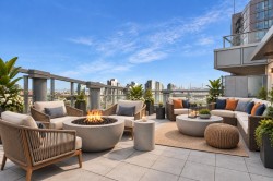 2508-788 Hamilton Street  Vancouver, BC V6B 0E9