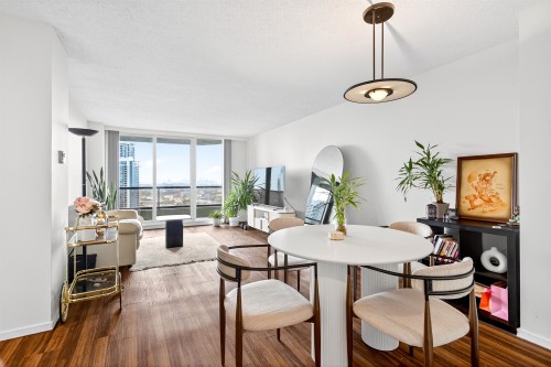 2308-4353 Halifax Street  Burnaby, BC V5C 5Z4