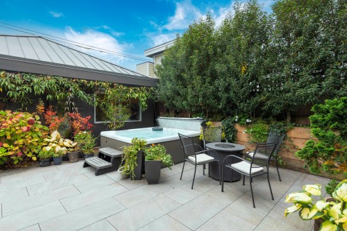 2505 Adanac Street, Vancouver, BC 
