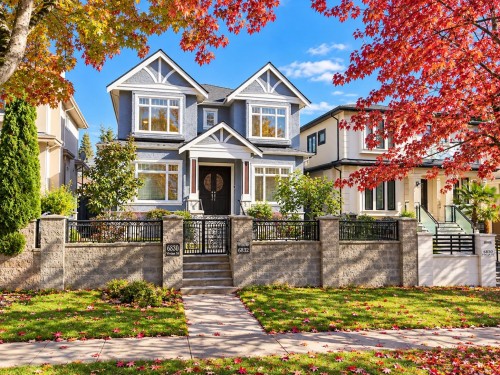 6830 Vivian Street, Vancouver, BC 