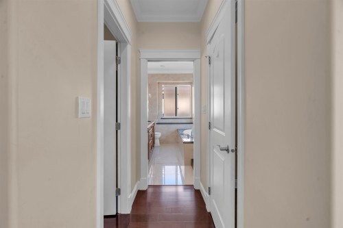 6830 Vivian Street, Vancouver, BC 