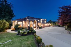 690 Fairmile Road  West Vancouver, BC V7S 1R2