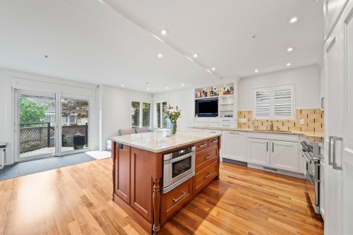 2408 Marine Drive Se, Vancouver, BC 