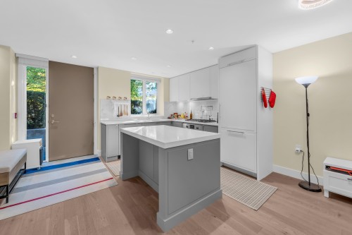 7637 Yukon Street, Vancouver, BC 