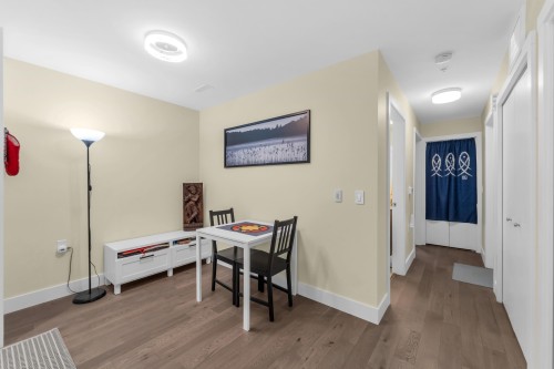 7637 Yukon Street, Vancouver, BC 