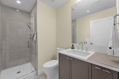 7637 Yukon Street, Vancouver, BC 