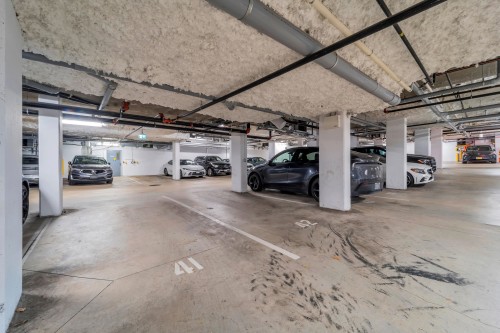 7637 Yukon Street, Vancouver, BC 