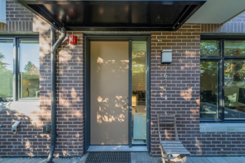 7637 Yukon Street, Vancouver, BC 