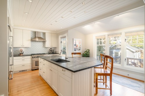 3811 26Th Avenue W, Vancouver, BC 