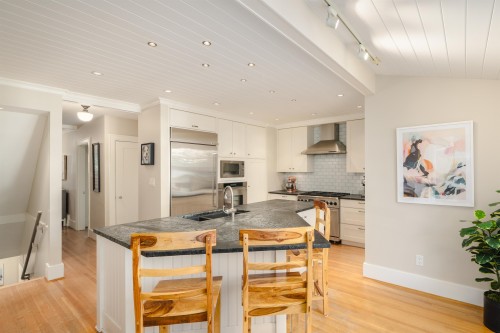 3811 26Th Avenue W, Vancouver, BC 