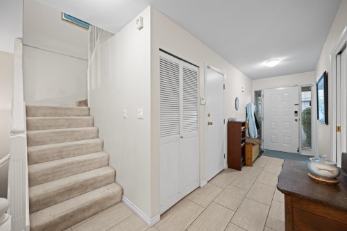 2208 Portside Court, Vancouver, BC 