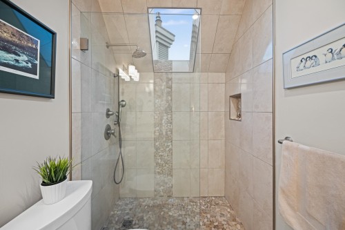 2208 Portside Court, Vancouver, BC 