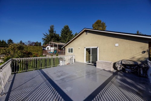 741 18Th Street E, North Vancouver, BC 