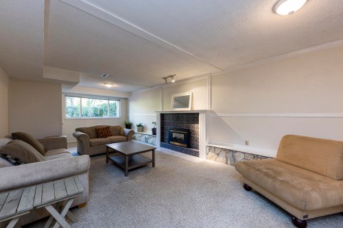 741 18Th Street E, North Vancouver, BC 