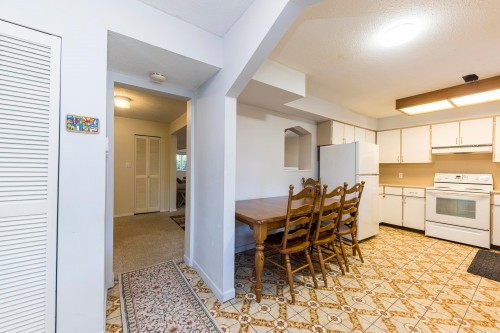 741 18Th Street E, North Vancouver, BC 
