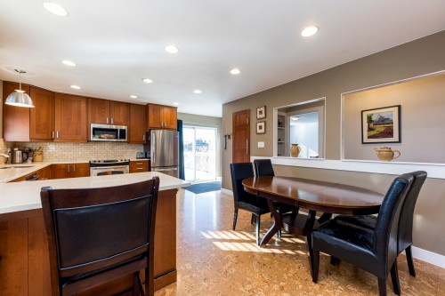 741 18Th Street E, North Vancouver, BC 