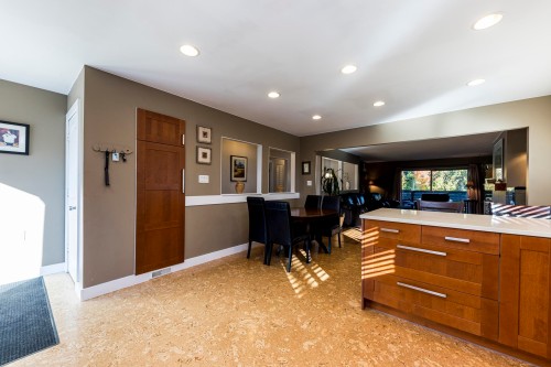 741 18Th Street E, North Vancouver, BC 