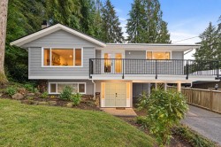 4593 Cliffmont Road  North Vancouver, BC V7G 1J8